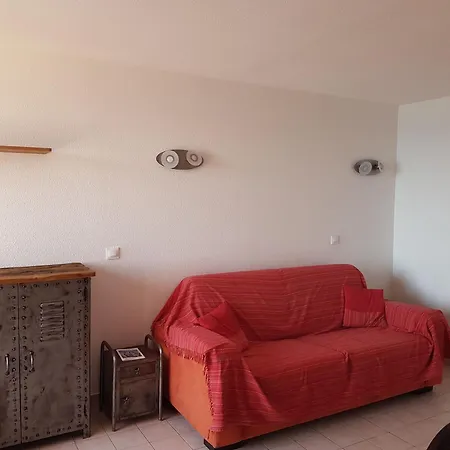 Apartment Climatise A Avec Parking Et Terrasse - Fr-1-472a-138